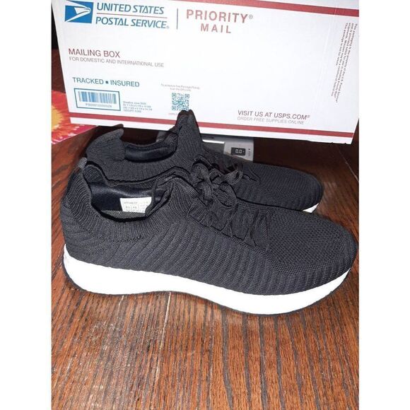 Mens 9.5 42 Affinest Black Canvas Sneakers Lightweight Breathable Casual Shoes - Picture 2 of 5